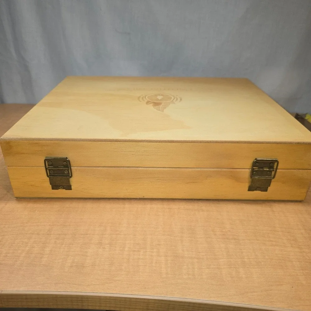doTerra Essential Oil Engraved Wooden Storage Box Holds‎ 68 Bottles + foam pad
